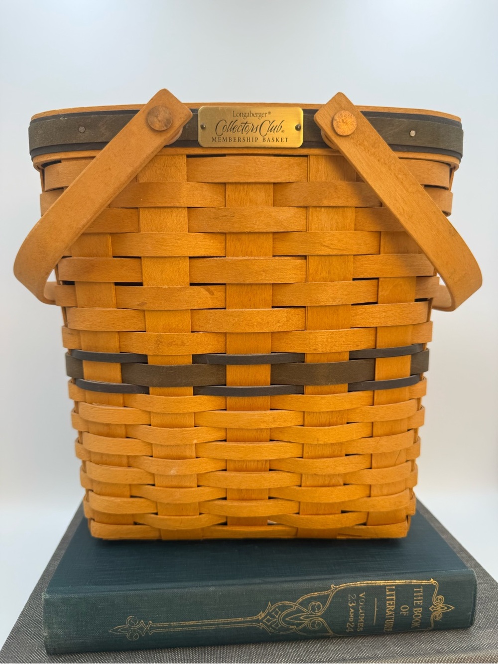 Longaberger Collectors Club Member Basket 1998  Basket
